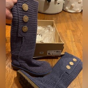 Purple knit ugg boots